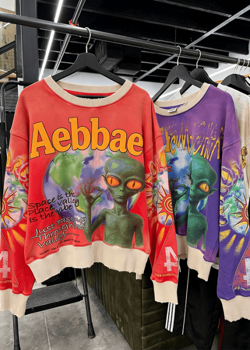Oversized Alien Graphic Streetwear Sweatshirt